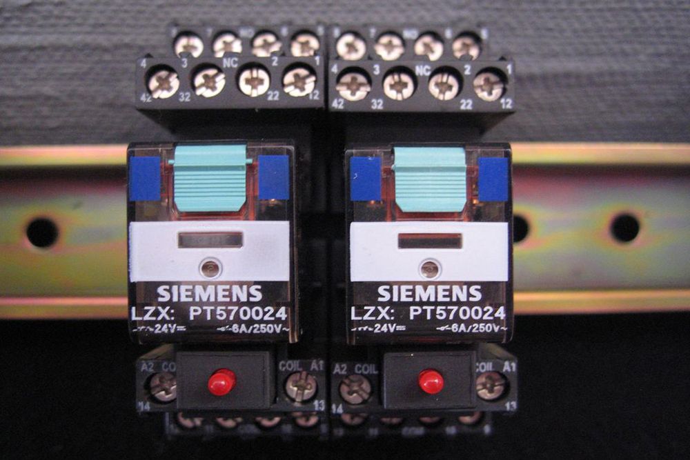 Промежуточные реле LZX и LZS (втычные реле Siemens)